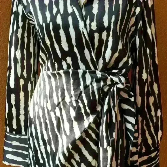House Of Harlowe 1960 Long Sleeve Black And White Wrap Dress Size Large EUC! - Picture 8 of 13